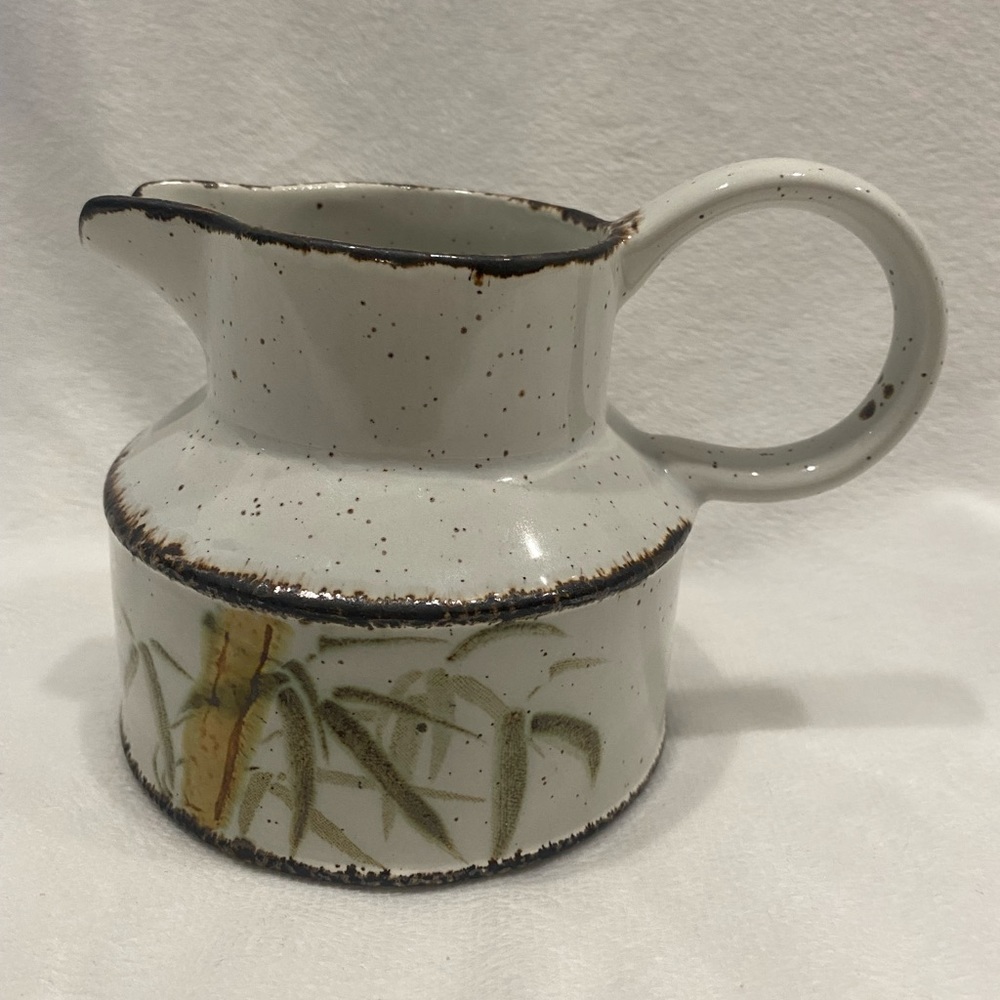 Midwinter Stonehenge pottery wild oats cream pitcher made in England